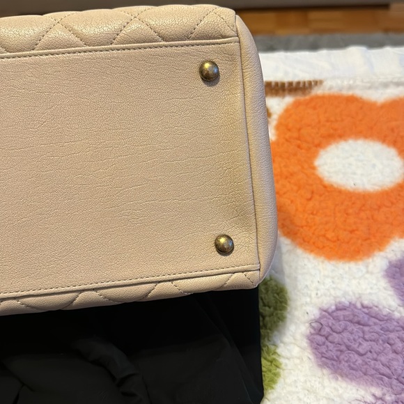 Authentic brand new Chanel handbag - Picture 4 of 15